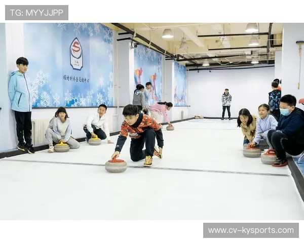 冰雪运动学院推进少儿滑雪教学的地区合作与资源共享，儿童滑雪学校